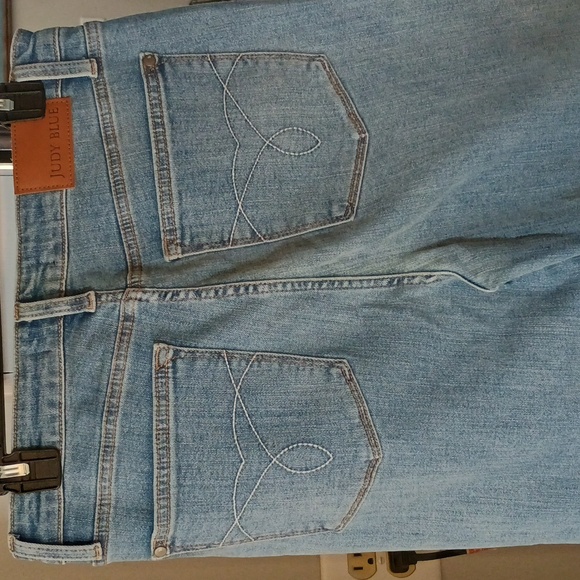 NEW JUDY BLUE western embroidered flare jeans in medium wash. Never Worn! - Picture 6 of 6